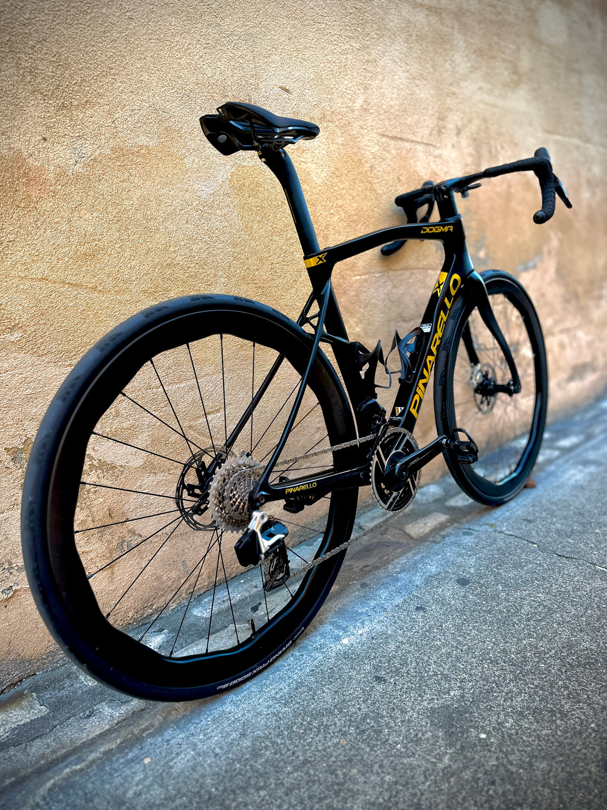 Pinarello Dogma X — Black