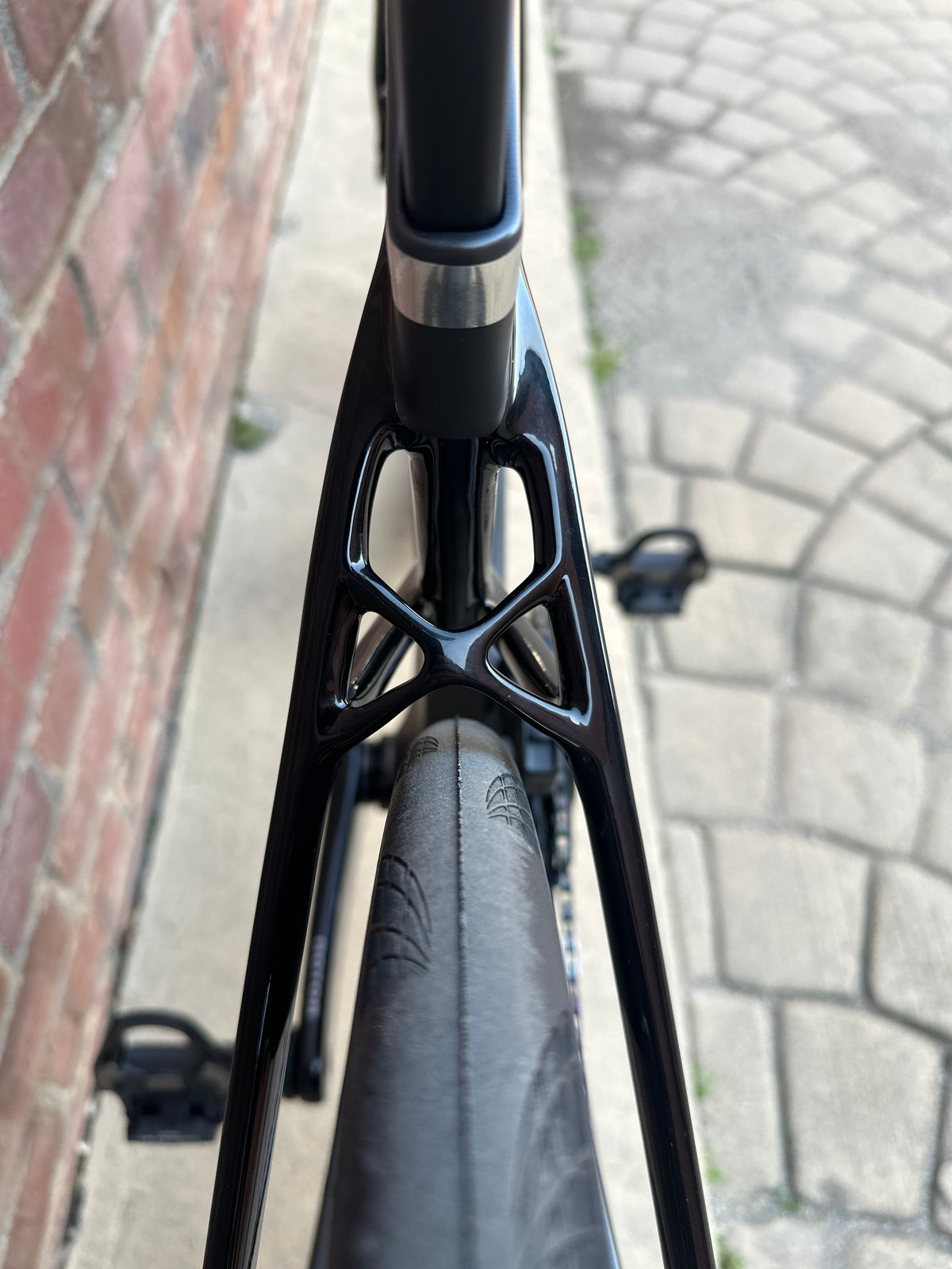 Pinarello Dogma X in grey, built at In Velo Veritas in Old Sacramento