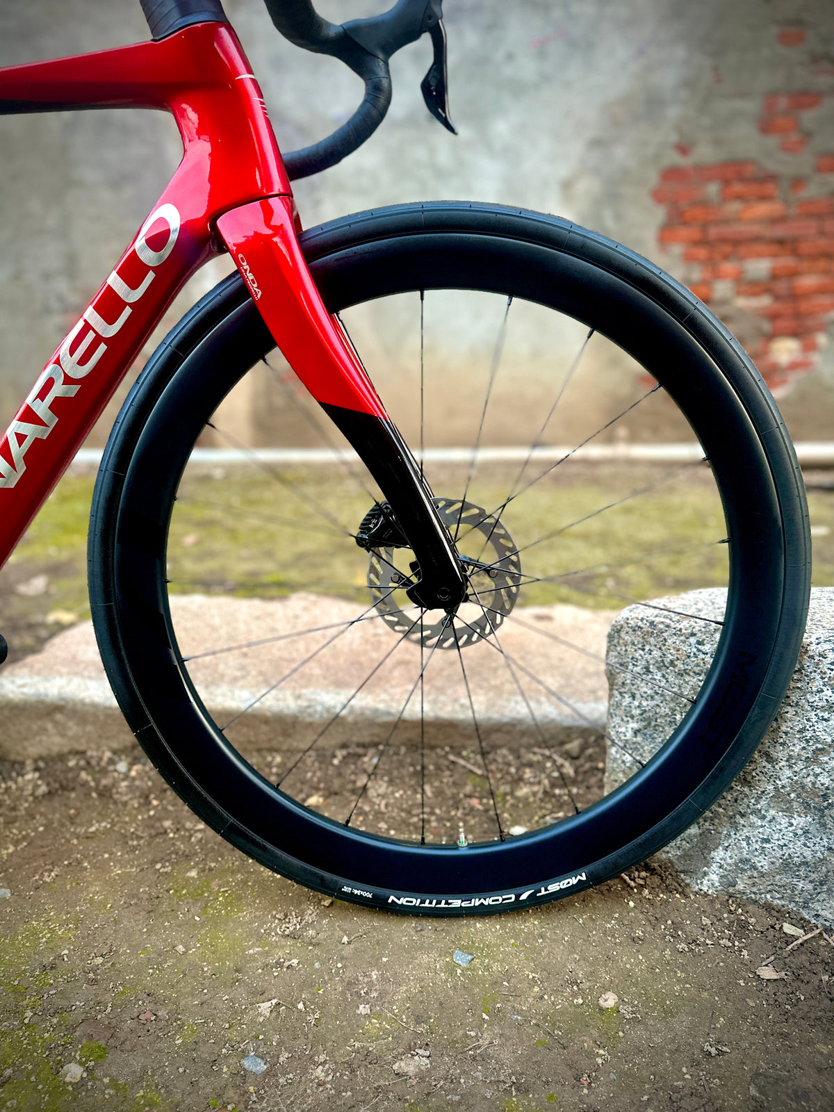 Pinarello X5 in red, built at In Velo Veritas in Old Sacramento