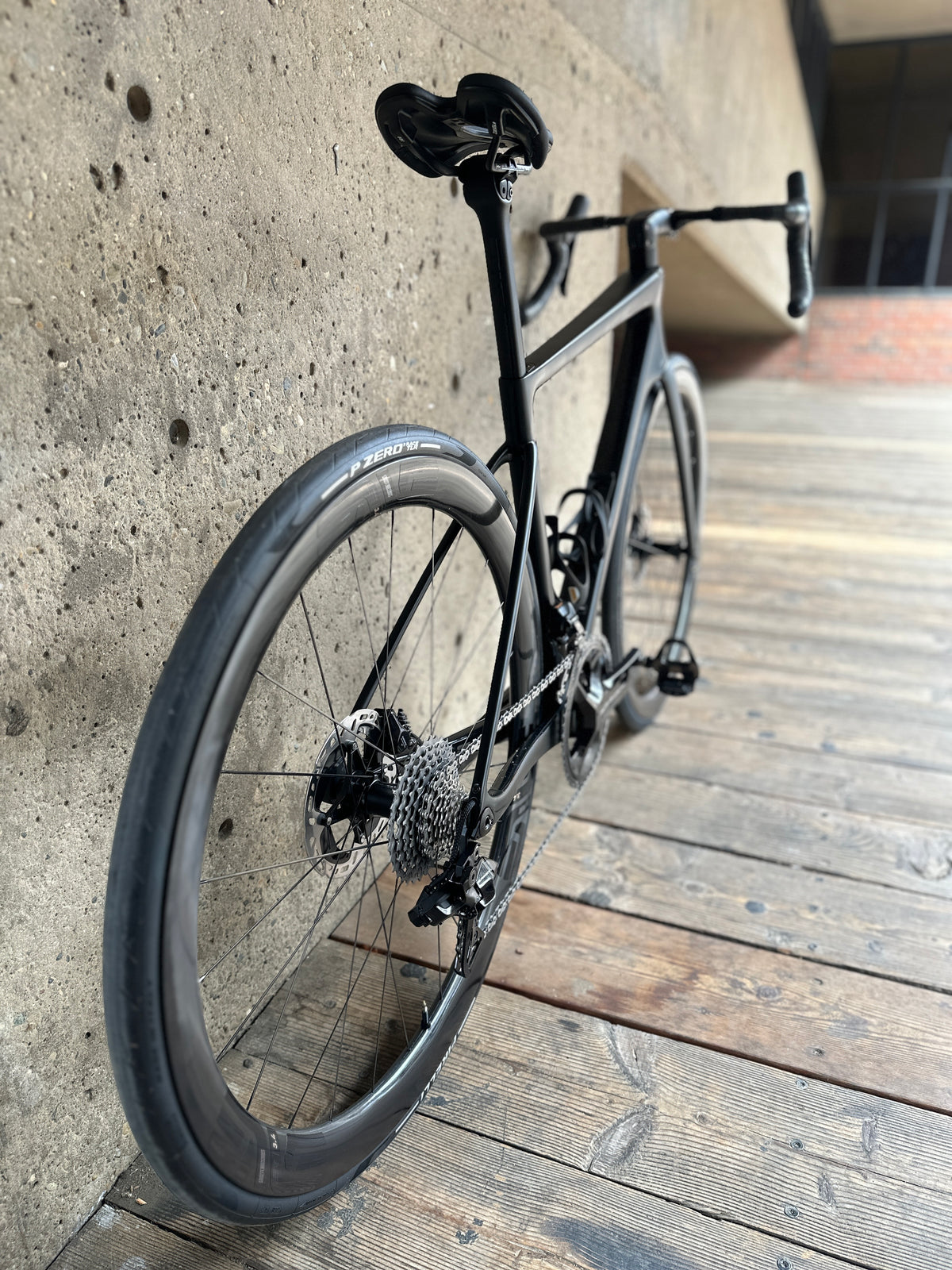Enve Melee — Black