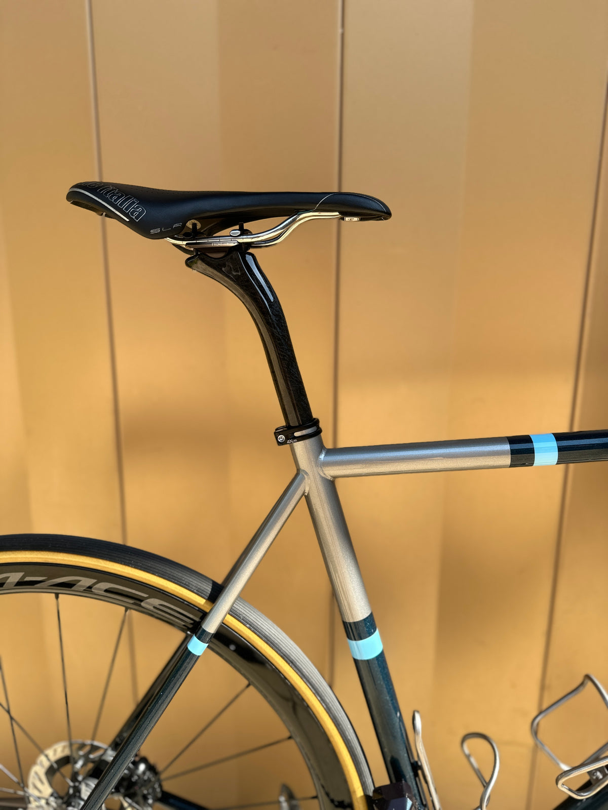 Ritte Phantom in navy, built at In Velo Veritas in Old Sacramento