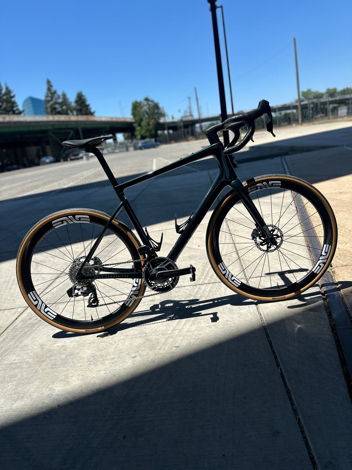 Enve Fray in British Racing Green, built at In Velo Veritas in Old Sacramento