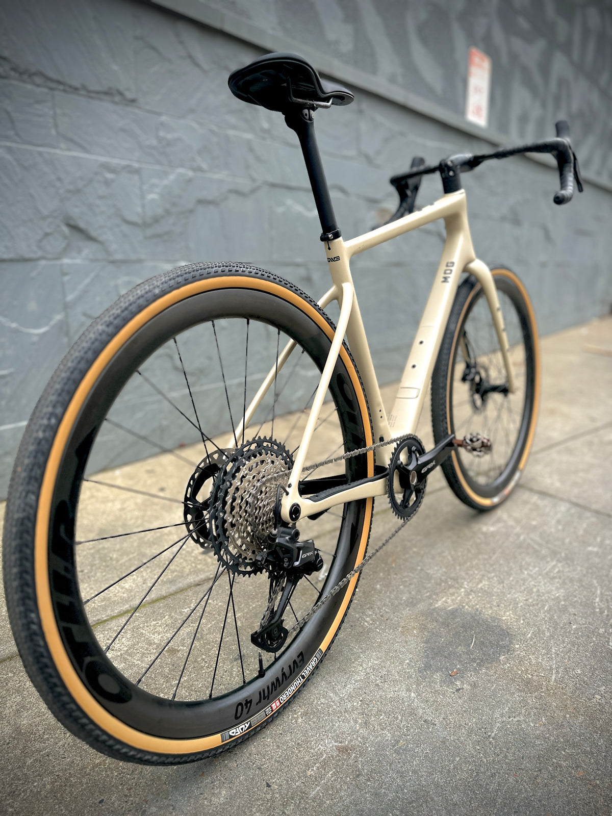 Enve MOG — Sand